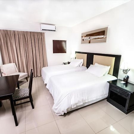 The George Hotel Manzini Kültér fotó